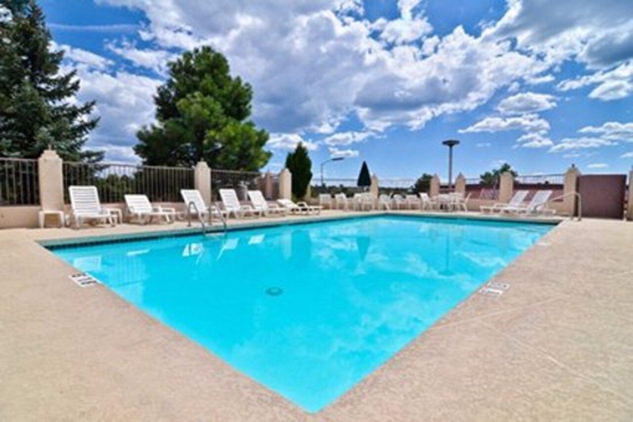 Aiden By Western Hotel 3*