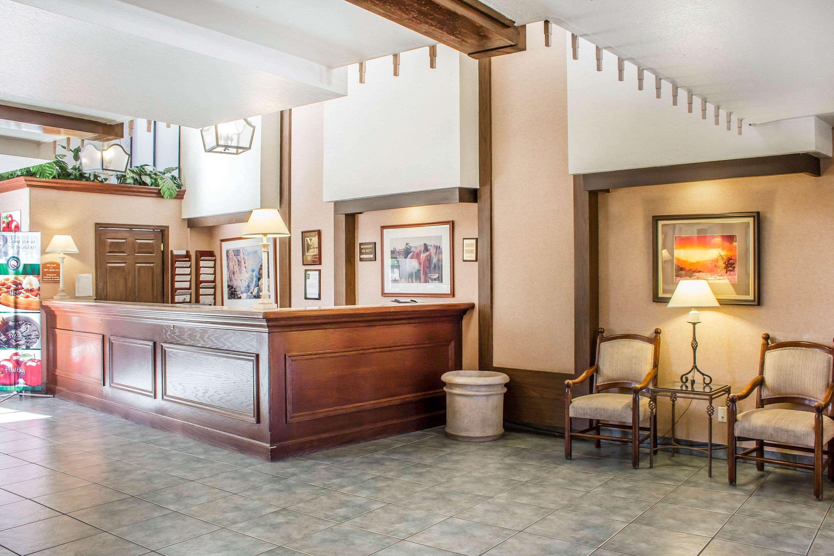 Aiden By Western Hotel 3*