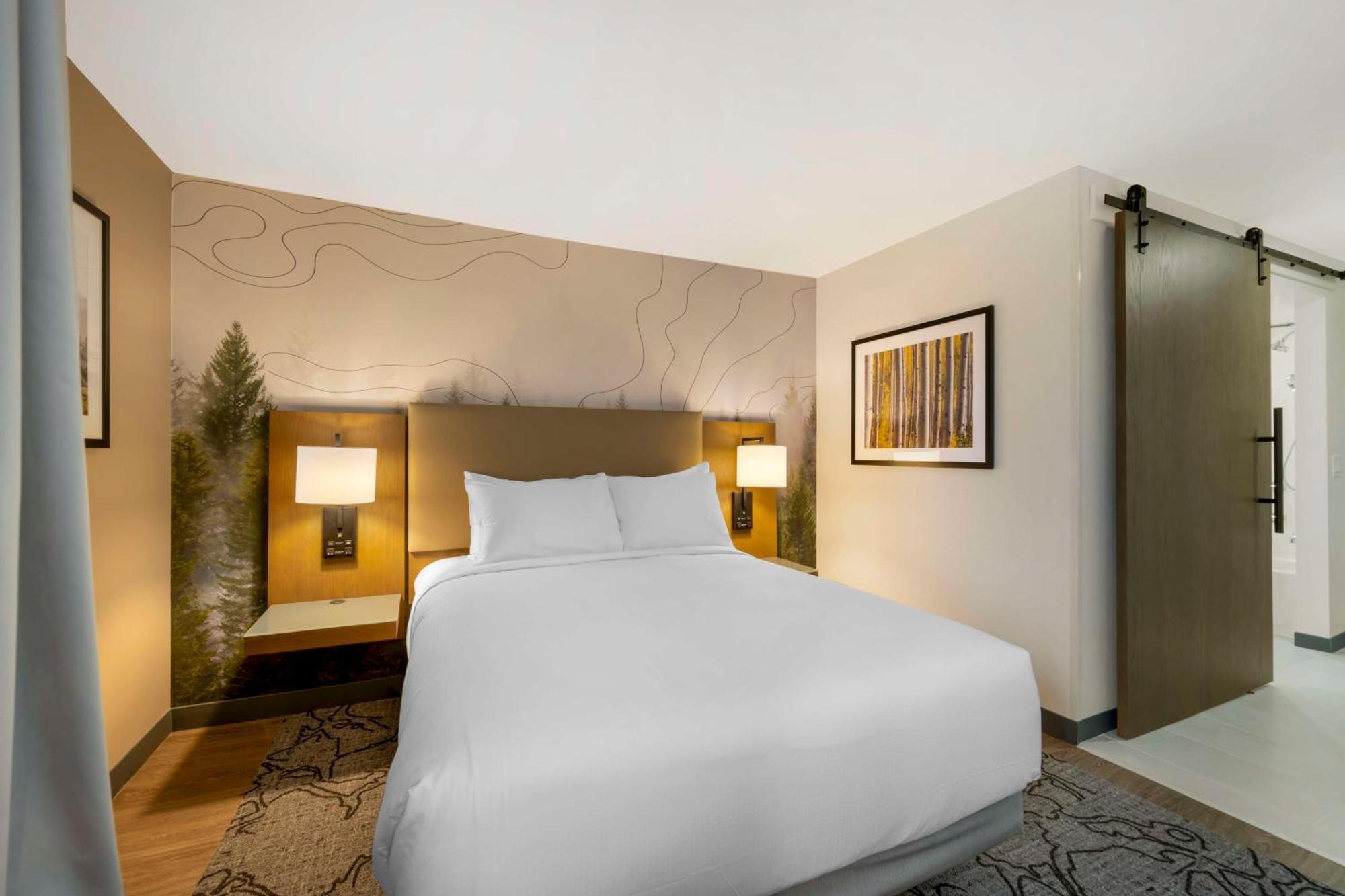 Aiden By Western Hotel 3*